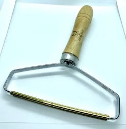 Arctic Fox® High Quality Echt Koper Pluizenverwijderaar - Ontpluizer -Draagbare Lint Remover - Verwijdert Pluisjes - Voor Tapijt - Wollen Kleding - Makkelijk Mee Te Nemen -Schoonmaakmiddelen 1172x1200 8