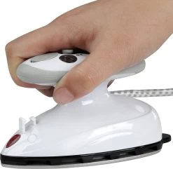 Trend24 - Strijkijzer - Stoomstrijkijzer - Reisstrijkijzer - Mini Strijkijzer - 420 W - Wit 22 Trend24 - Strijkijzer - Stoomstrijkijzer - Reisstrijkijzer - Mini Strijkijzer - 420 W - Wit -Schoonmaakmiddelen 1200x1169 16