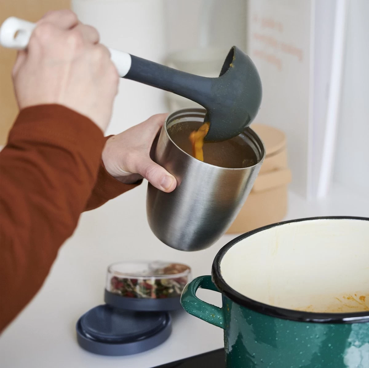 Mepal – Isoleer Lunchpot Ellipse – Houdt Je Eten 6-8 Uur Warm En 12 Uur Koud – Nordic Green – 2 Compartimenten – Soep Beker To Go – Yoghurt Beker Muesli - Thermos Lunchbox 4 Mepal – Isoleer Lunchpot Ellipse – Houdt Je Eten 6-8 Uur Warm En 12 Uur Koud – Nordic Green – 2 Compartimenten – Soep Beker To Go – Yoghurt Beker Muesli - Thermos Lunchbox - Afbeelding 2