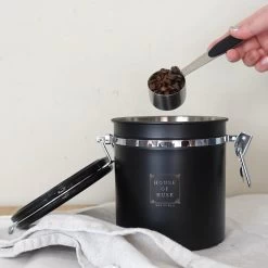 House Of Husk Koffieblik Met CO² Ventilatie - Bewaarblik - Voorraadbussen - Voorraadblik - RVS - Zwart - 1.5 Liter -Schoonmaakmiddelen 1200x1200 1587