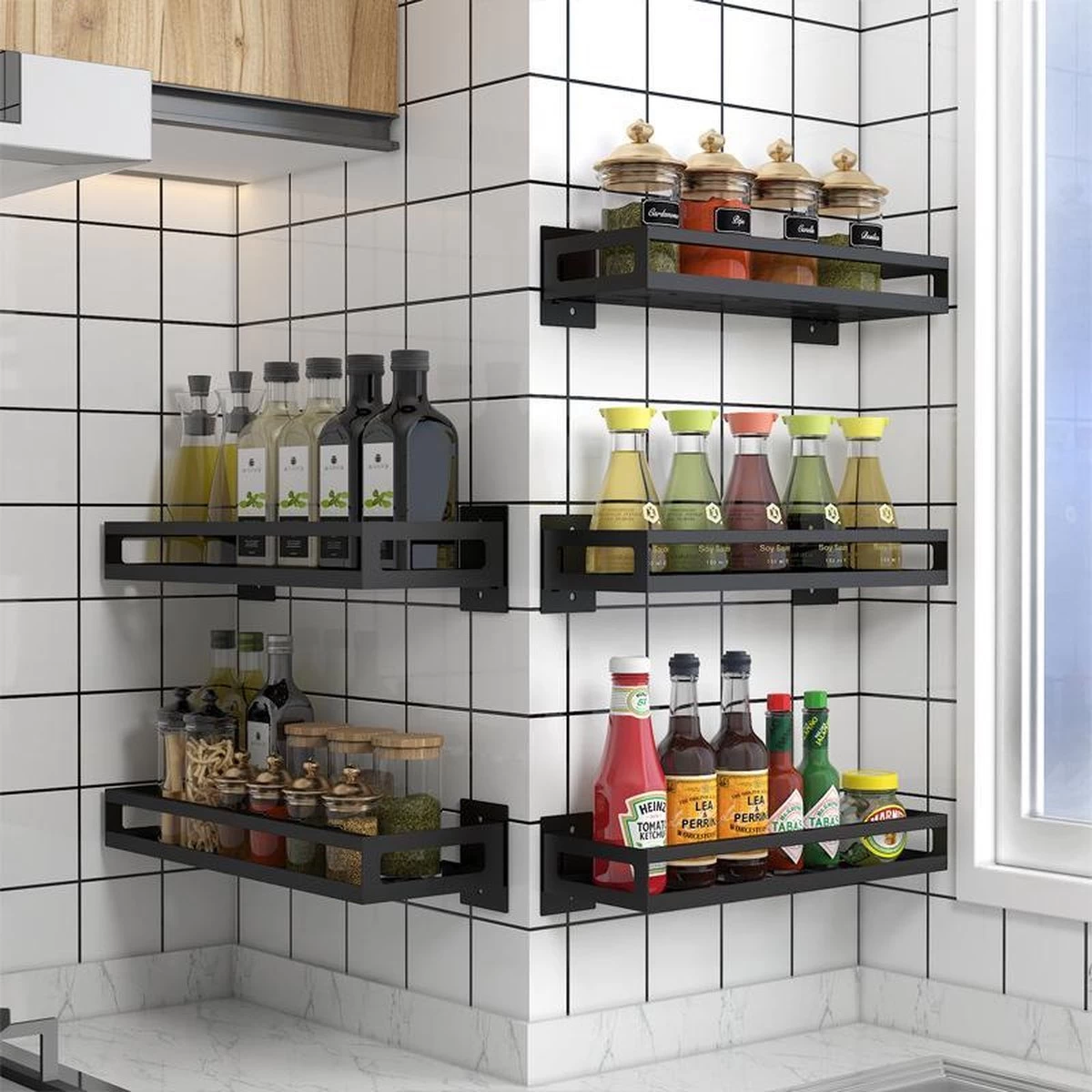 Merkloos Kruidenrek / Opbergrek - RVS - Perforatievrij Aan De Muur Gemonteerd - 50x13x6 Cm - Zwart 4 Merkloos Kruidenrek / Opbergrek - RVS - Perforatievrij Aan De Muur Gemonteerd - 50x13x6 Cm - Zwart - Afbeelding 2