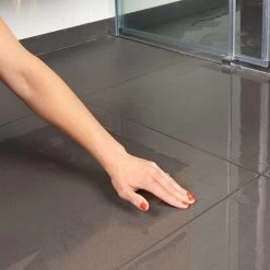 Secucare Anti Slip Spray 100ml - Antislip Voor Tegelvloeren 20 Secucare Anti Slip Spray 100ml - Antislip Voor Tegelvloeren -Schoonmaakmiddelen 1200x1200 1957