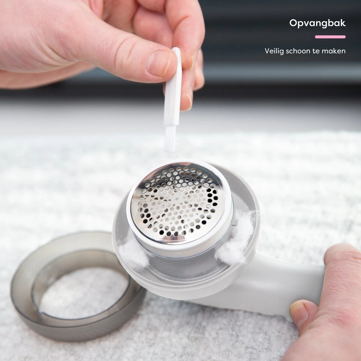 Fineza Pluizenverwijderaar – Electrisch – Ontpluizer – Ontpiller – Draadloos – Wit 4 Fineza Pluizenverwijderaar – Electrisch – Ontpluizer – Ontpiller – Draadloos – Wit - Afbeelding 2