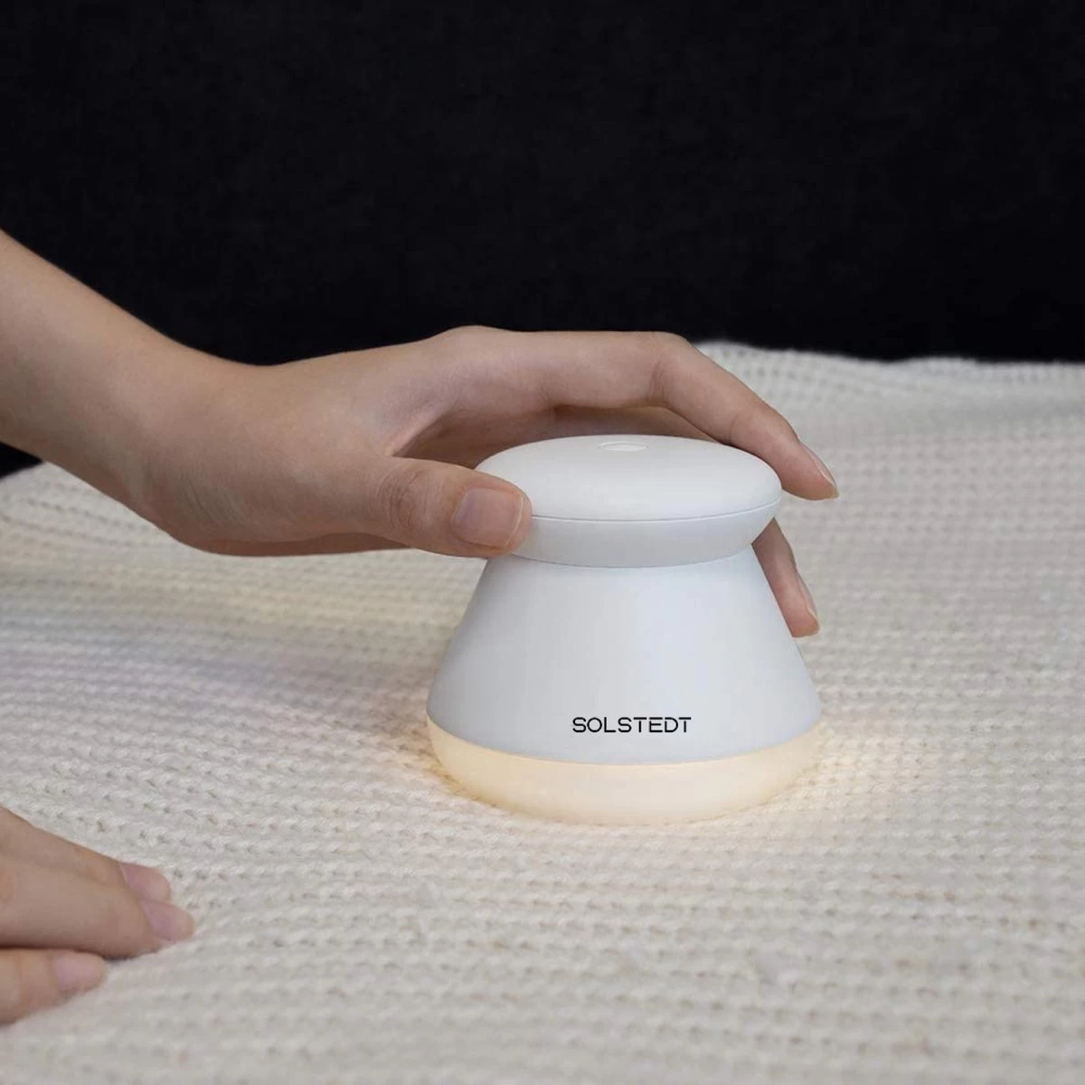 Solstedt® Pluizenverwijderaar - Ontpluizer - Ontpiller - Pluizenroller - Pluizentondeuse Oplaadbaar - Pluizendief - Incl. USB Kabel - Wit 8 Solstedt® Pluizenverwijderaar - Ontpluizer - Ontpiller - Pluizenroller - Pluizentondeuse Oplaadbaar - Pluizendief - Incl. USB Kabel - Wit - Afbeelding 6