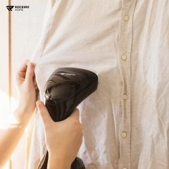 Kledingstomer - Handstomer - Stoomreiniger - Stomer - Inclusief Opzetborstel En Maatbeker - Groot Waterreservoir (300 Ml) - Snel Opgewarmd (30 Sec) - 3 Standen - 1500W - Merk: Rockerz Home - Kleur: Zwart -Schoonmaakmiddelen 1200x1200 2503