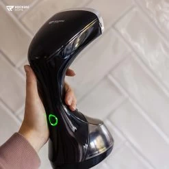 Kledingstomer - Handstomer - Stoomreiniger - Stomer - Inclusief Opzetborstel En Maatbeker - Groot Waterreservoir (300 Ml) - Snel Opgewarmd (30 Sec) - 3 Standen - 1500W - Merk: Rockerz Home - Kleur: Zwart -Schoonmaakmiddelen 1200x1200 2504