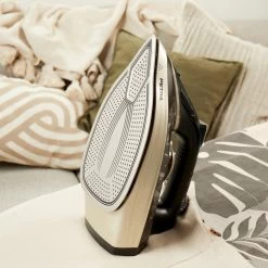 Petra Stoomstrijkijzer Met Dubbele Keramische Zoolplaat - 300ml Waterreservoir - 3100W 16 Petra Stoomstrijkijzer Met Dubbele Keramische Zoolplaat - 300ml Waterreservoir - 3100W -Schoonmaakmiddelen 1200x1200 2745