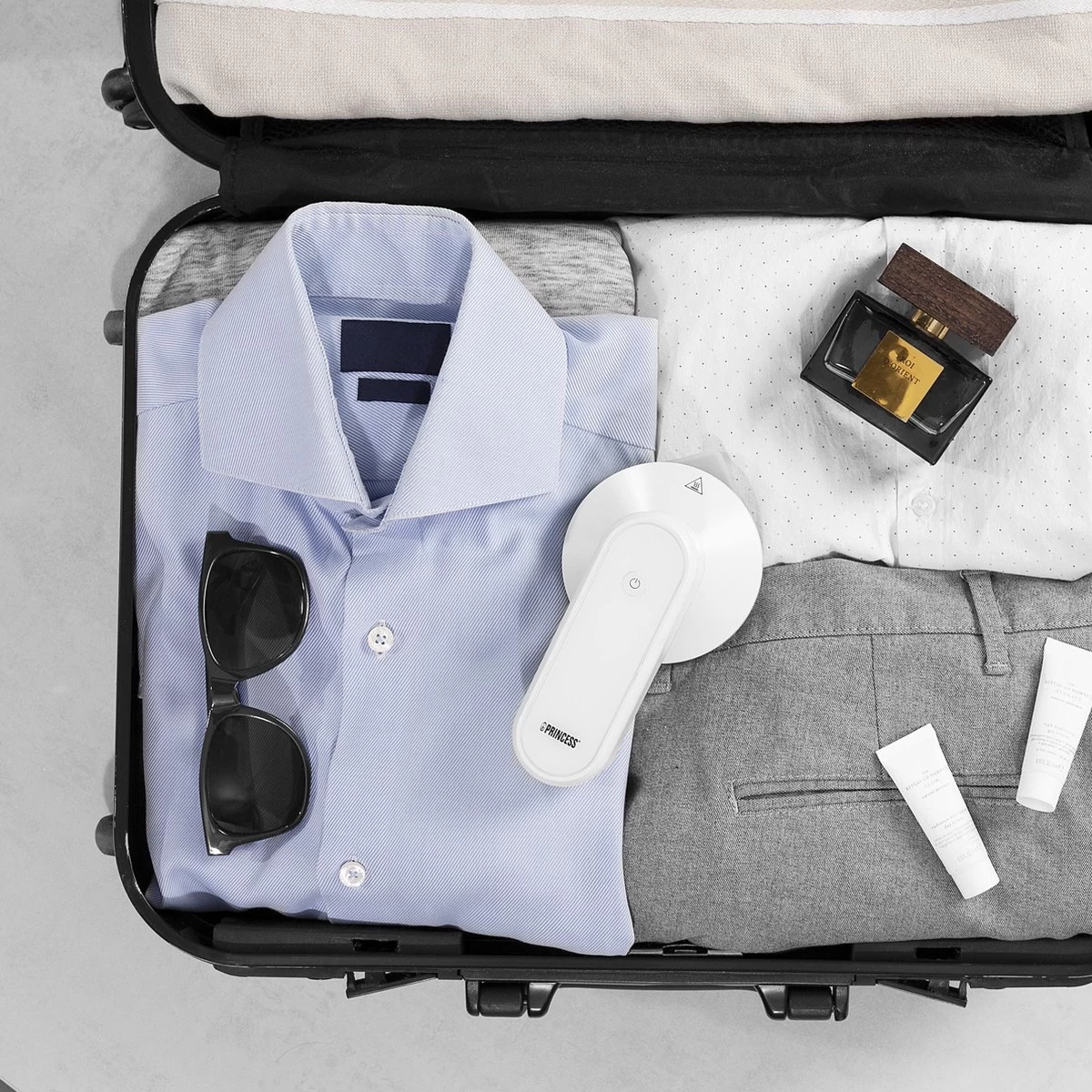 Princess 328000 Iron & Travel – Draadloos – Reisstrijkijzer - Strijkijzer En Powerbank In 1 11 Princess 328000 Iron & Travel – Draadloos – Reisstrijkijzer - Strijkijzer En Powerbank In 1 - Afbeelding 9