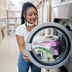 Omo Vloeibaar Wasmiddel Kleur - 100 Wasbeurten - Grootverpakking -Schoonmaakmiddelen 1200x1200 632