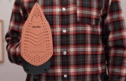 Breville Stoomstrijkijzer Met Stoomgenerator - Iron - Keramische Zoolplaat - Uitneembaar Waterreservoir 19 Breville Stoomstrijkijzer Met Stoomgenerator - Iron - Keramische Zoolplaat - Uitneembaar Waterreservoir -Schoonmaakmiddelen 1200x774 1