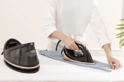 Swiss Pro+ -Stoomstrijkijzer Met Stoomgenerator - Iron - Keramische Zoolplaat - 2700W - Black/Gold - PefectCare Performer -Schoonmaakmiddelen 1200x799 90