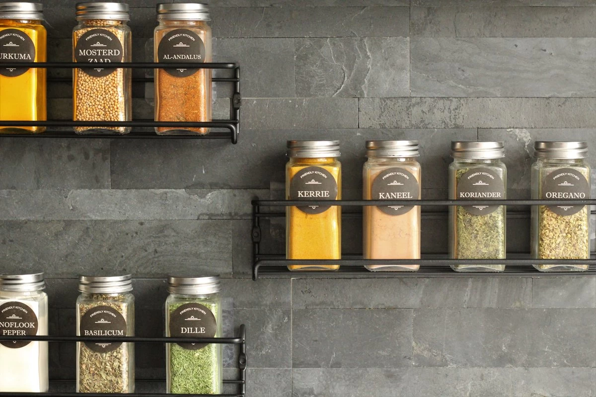 Merkloos Friendly Kitchen - Zwart Ophangbaar Kruidenrek - Modern Strak Kruidenrekje - Staal 5 Merkloos Friendly Kitchen - Zwart Ophangbaar Kruidenrek - Modern Strak Kruidenrekje - Staal - Afbeelding 3