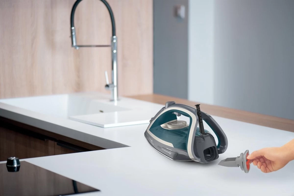 Tefal Ultragliss Plus FV6842 - Stoomstrijkijzer 11 Tefal Ultragliss Plus FV6842 - Stoomstrijkijzer - Afbeelding 9