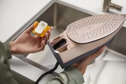 Philips Azur 8000 Series - DST8050/20 - Stoomstrijkijzer -Schoonmaakmiddelen 1200x800 187