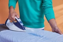 Philips GC4541/20 - Stoomstrijkijzer - Blauw -Schoonmaakmiddelen 1200x800 233