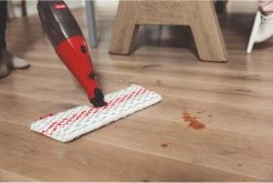 Vileda 1.2.Spray MAX - Microvezelpad -Schoonmaakmiddelen 1200x804