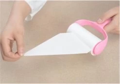 Merkloos Kledingroller - Inclusief 3 Rollen - Huisdierhaar Verwijderaar- Kleefroller - Ontpluizer 14 Merkloos Kledingroller - Inclusief 3 Rollen - Huisdierhaar Verwijderaar- Kleefroller - Ontpluizer -Schoonmaakmiddelen 1200x847 5