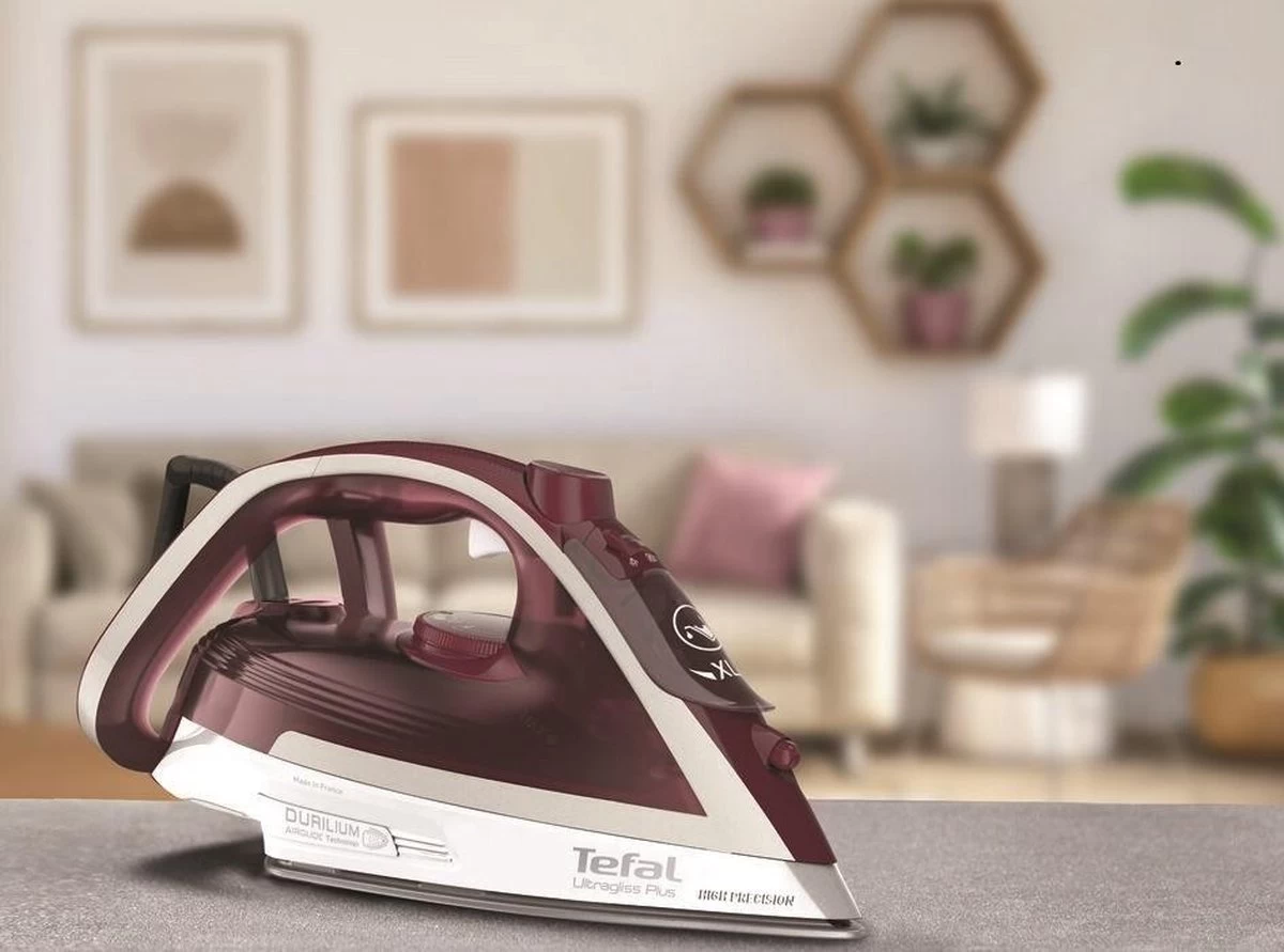 Tefal Ultragliss Plus FV6810 - Stoomstrijkijzer 4 Tefal Ultragliss Plus FV6810 - Stoomstrijkijzer - Afbeelding 2