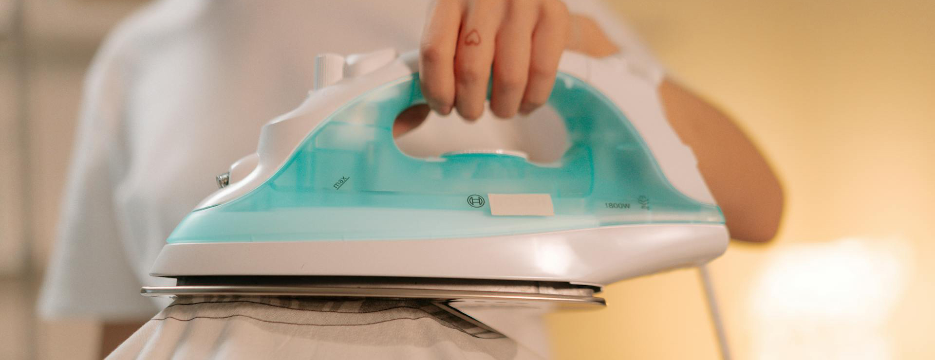 Schoonmaakmiddelen 1 Schoonmaakmiddelen -Schoonmaakmiddelen pexels cottonbro 7705328